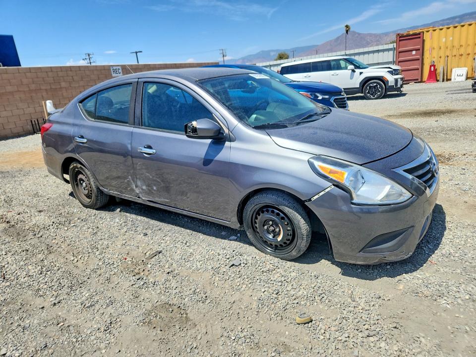 Photo 4 from auction – 2018 NISSAN VERSA with VIN 3N1CN7AP6JL813109