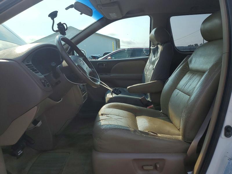 Photo 7 from auction – 2002 TOYOTA SIENNA with VIN 4T3ZF13C72U495927