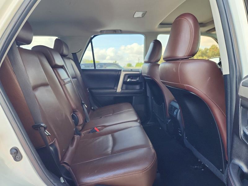 Zdjęcie 11 z aukcji – 2014 TOYOTA 4RUNNER 4D 4X2 z VIN JTEBU5JR4E5161772
