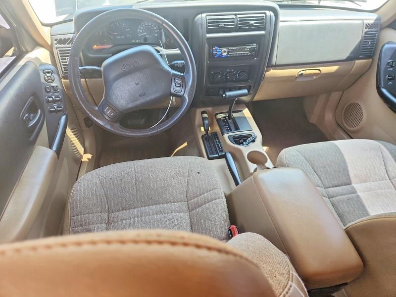 Photo 8 from auction – 2001 JEEP CHEROKEE with VIN 1J4FF48S71L629299