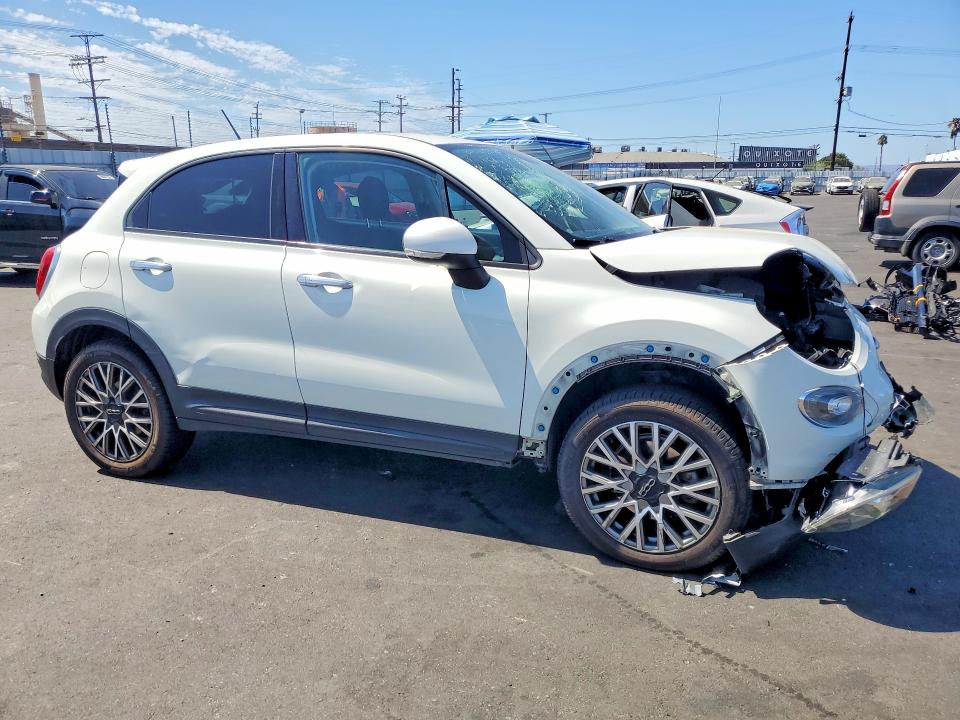 Photo 4 from auction – 2016 FIAT 500X with VIN ZFBCFYCT6GP344467
