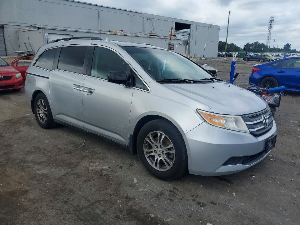 Photo 4 from auction – 2011 HONDA ODYSSEY with VIN 5FNRL5H61BB088825
