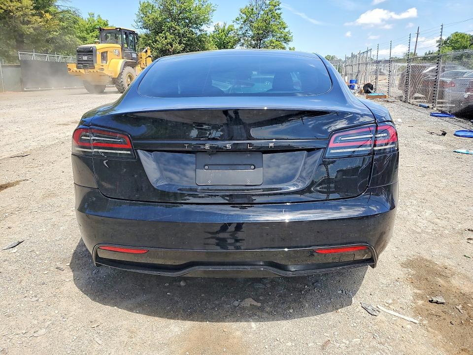 Zdjęcie 6 z aukcji – 2023 TESLA MODEL S z VIN 5YJSA1E53PF502948