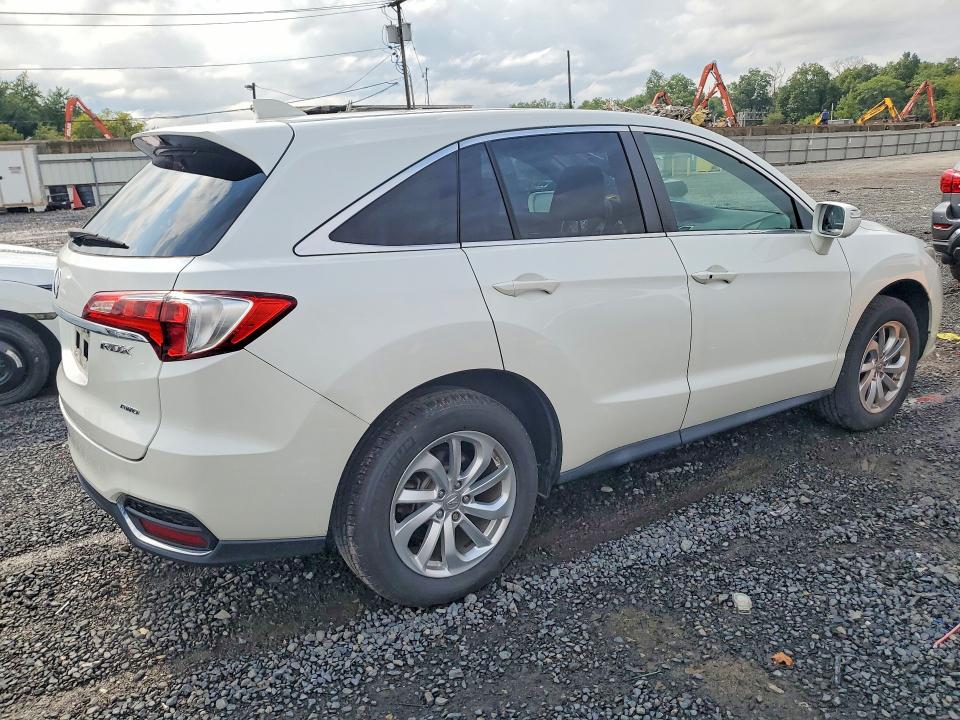 Photo 3 from auction – 2017 ACURA RDX with VIN 5J8TB4H51HL028674