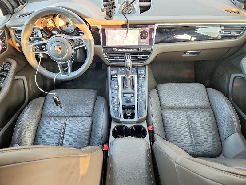 Photo 8 from auction – 2019 PORSCHE MACAN with VIN WP1AB2A57KLB31205