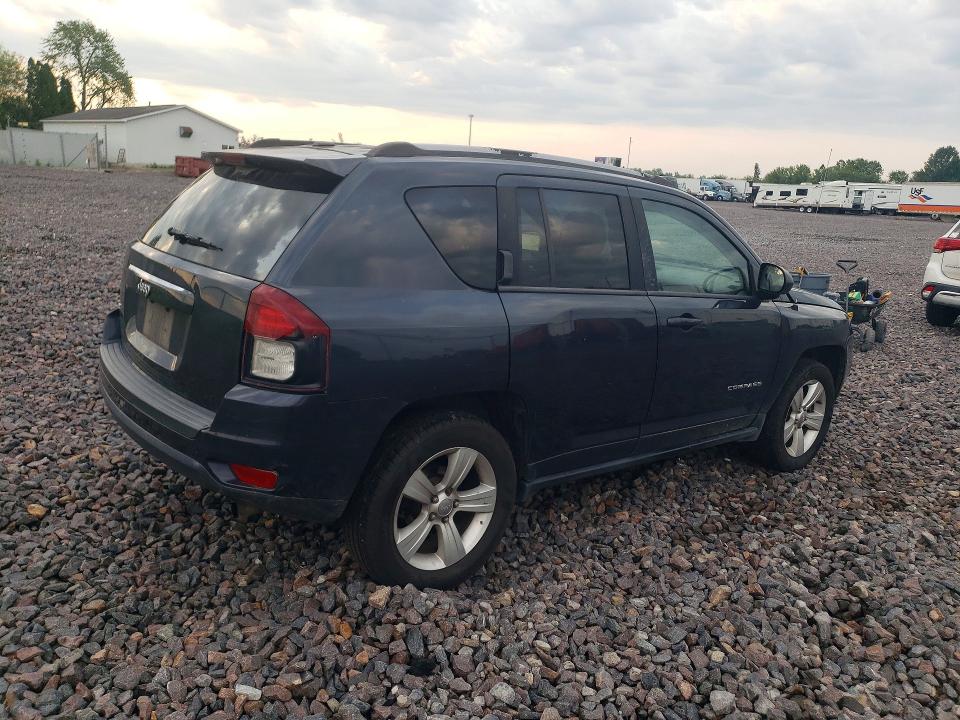 Foto 3 de la subasta – 2016 JEEP COMPASS con VIN 1C4NJDBB5GD520061