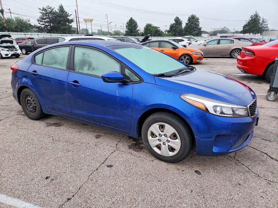 Zdjęcie 4 z aukcji – 2018 KIA FORTE z VIN 3KPFK4A79JE284891