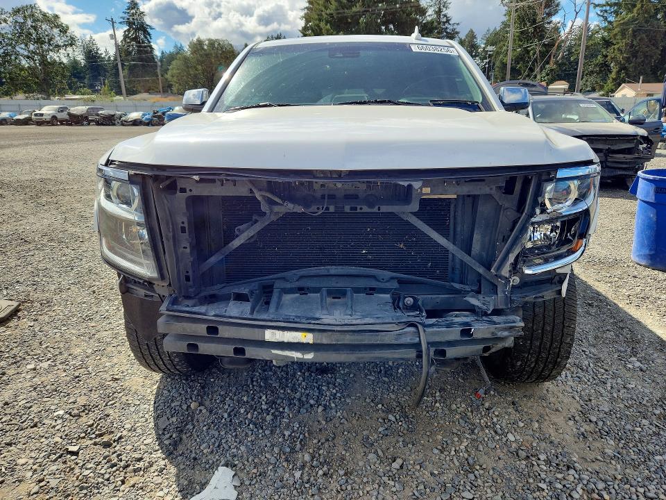 Photo 5 from auction – 2016 CHEVROLET SUBURBAN with VIN 1GNSKJKC7GR266421