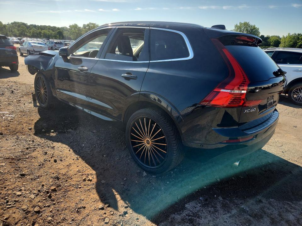 Photo 2 from auction – 2018 VOLVO XC60 with VIN YV4A22RK9J1033912