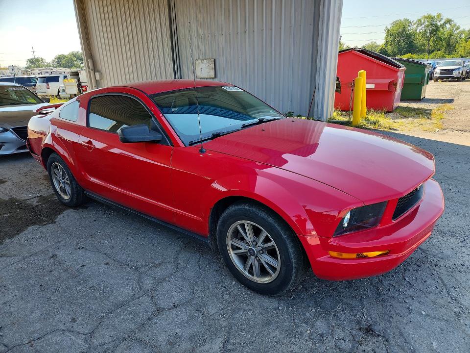 Photo 4 from auction – 2005 FORD MUSTANG with VIN 1ZVFT80N355250531