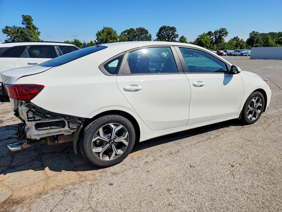 Photo 3 from auction – 2021 KIA FORTE with VIN 3KPF24AD3ME395026