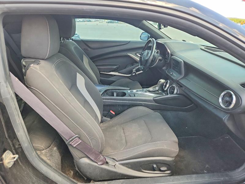 Photo 10 from auction – 2016 CHEVROLET CAMARO with VIN 1G1FB1RX3G0159091