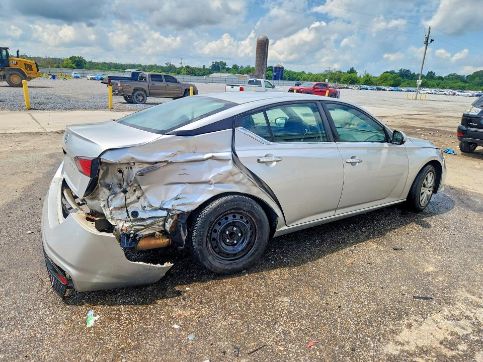 Photo 3 from auction – 2021 NISSAN ALTIMA with VIN 1N4BL4BV4MN382046