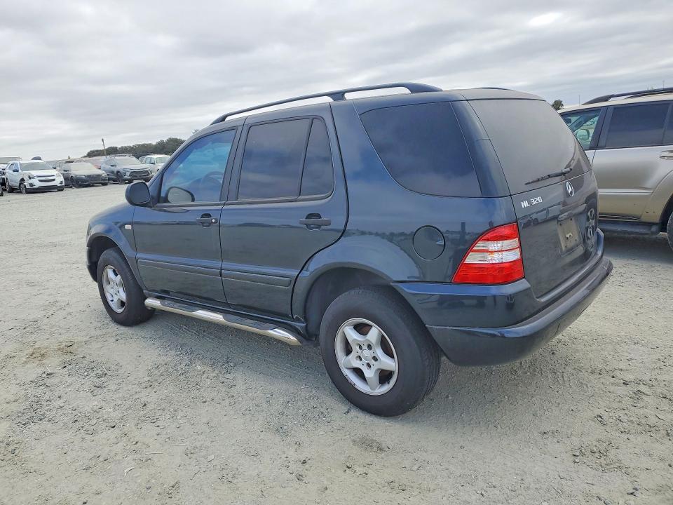 Photo 2 from auction – 2000 MERCEDES-BENZ ML with VIN 4JGAB54EXYA216599