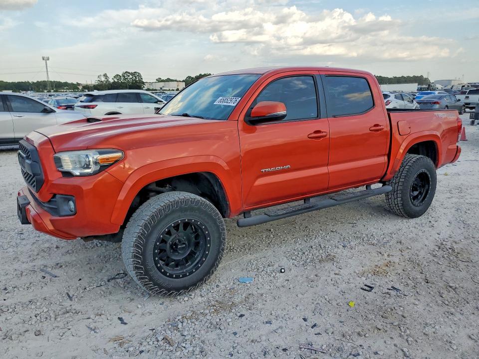 Photo 1 from auction – 2017 TOYOTA TACOMA with VIN 5TFCZ5AN2HX102879