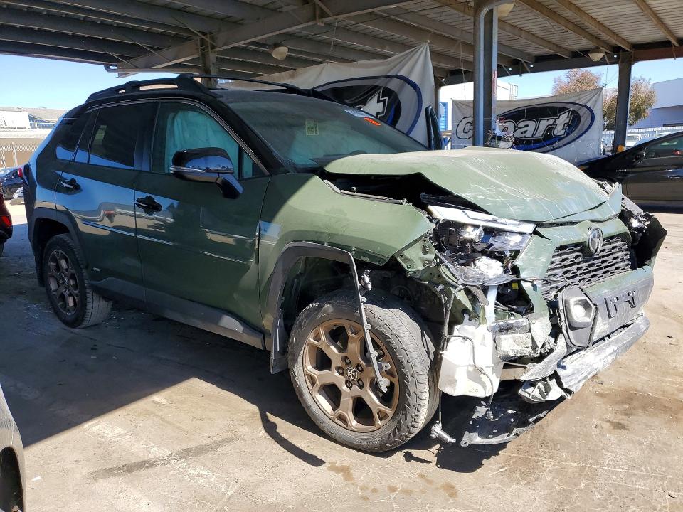 Photo 4 from auction – 2025 TOYOTA RAV4 with VIN 2T3UWRFV1SW273602