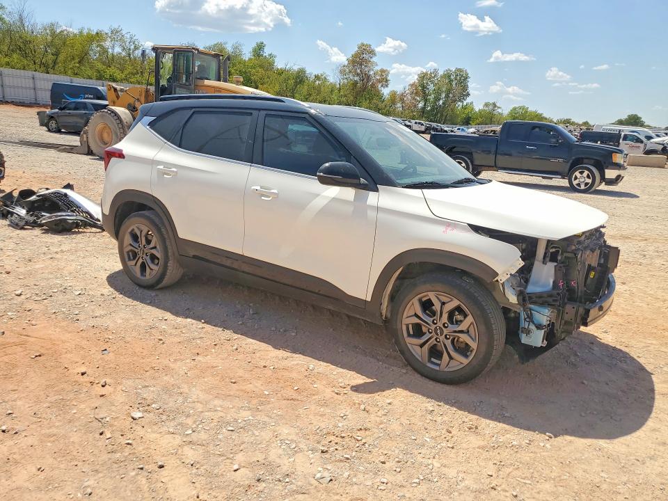 Снимка 4 от търг – 2024 KIA SELTOS с VIN KNDEU2AA5R7601647