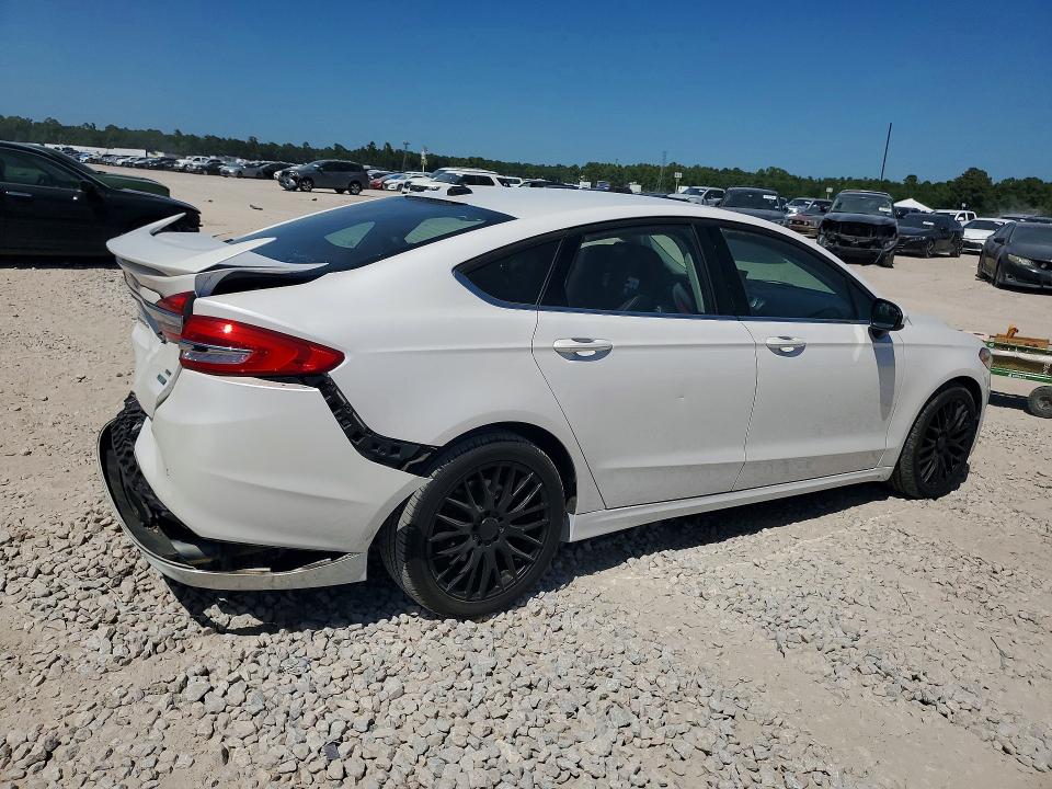 Photo 3 from auction – 2017 FORD FUSION with VIN 3FA6P0HD3HR353069
