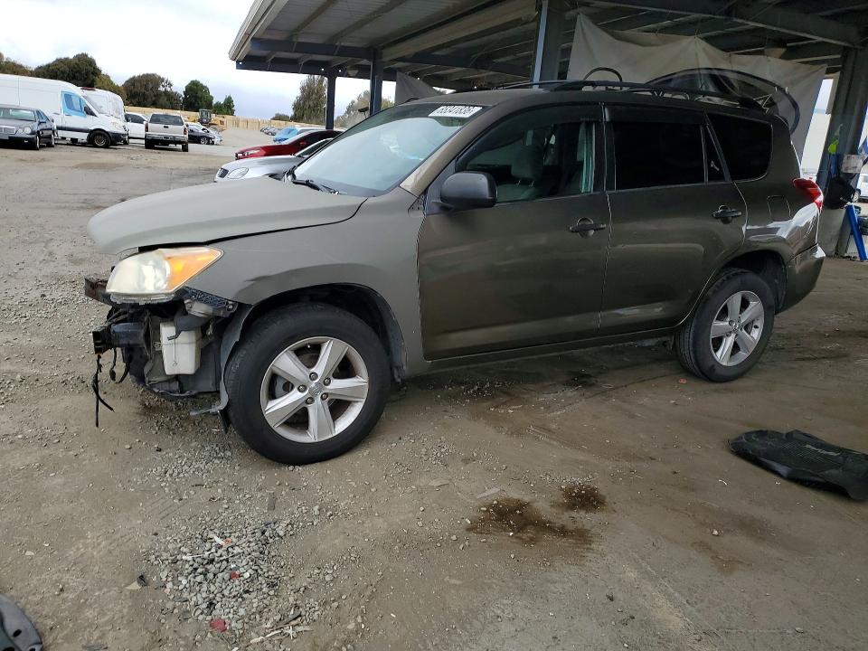 TOYOTA RAV4 2011 with VIN 2T3ZF4DV4BW085684 - Photo from auction