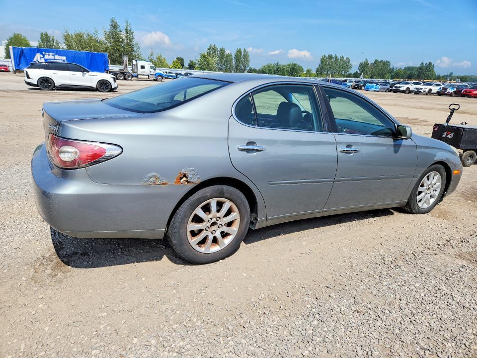 Zdjęcie 3 z aukcji – 2002 LEXUS ES z VIN JTHBF30G625010073
