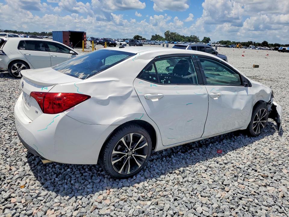 Photo 3 from auction – 2018 TOYOTA COROLLA with VIN 2T1BURHE7JC103277