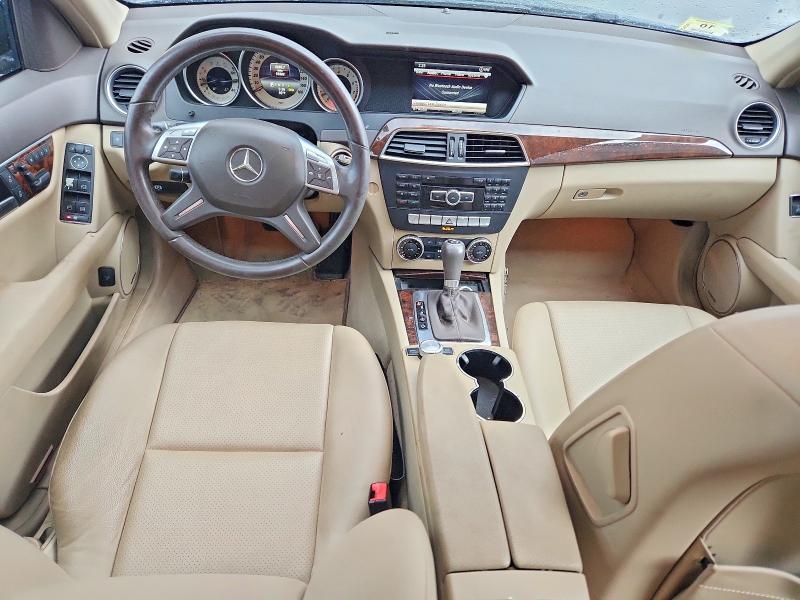 Photo 8 from auction – 2014 MERCEDES-BENZ C with VIN WDDGF8ABXER310001