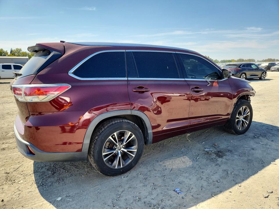 Photo 3 from auction – 2016 TOYOTA HIGHLANDER with VIN 5TDKKRFH2GS170100