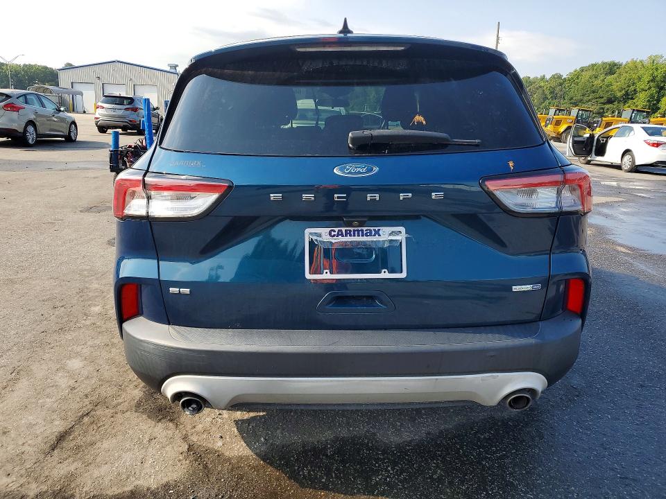 Photo 6 from auction – 2020 FORD ESCAPE with VIN 1FMCU9G60LUA10830