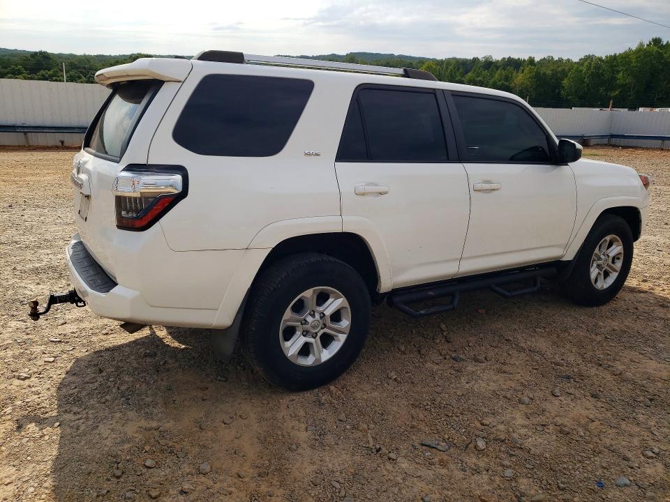 Photo 3 from auction – 2022 TOYOTA 4RUNNER with VIN JTEEU5JR8N5269907