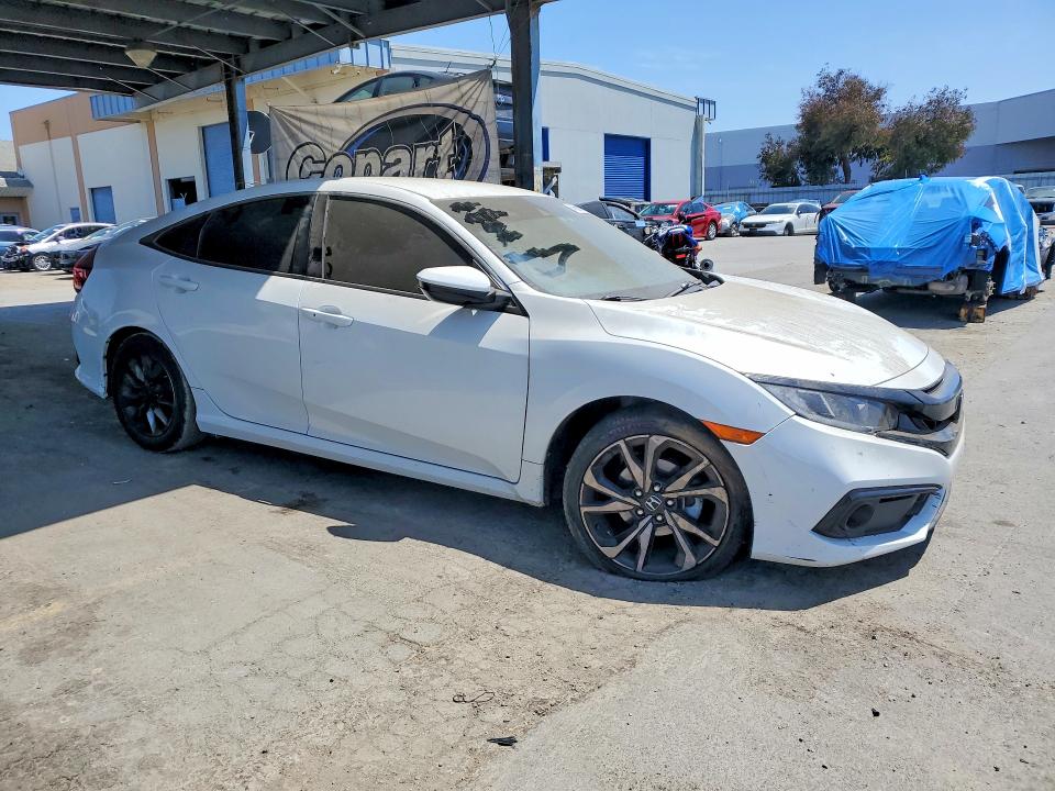 Photo 4 from auction – 2019 HONDA CIVIC with VIN 2HGFC2F82KH510716
