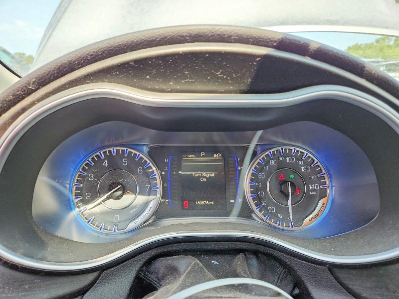 Photo 9 from auction – 2015 CHRYSLER 200 with VIN 1C3CCCABXFN599480
