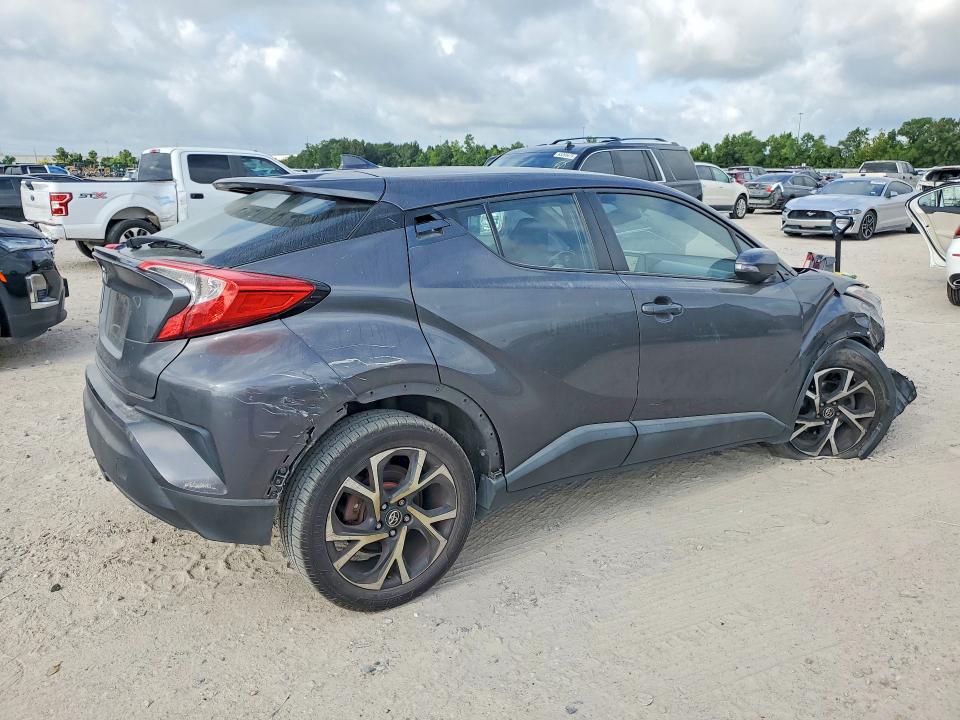 Photo 3 from auction – 2018 TOYOTA C-HR with VIN NMTKHMBX2JR033226