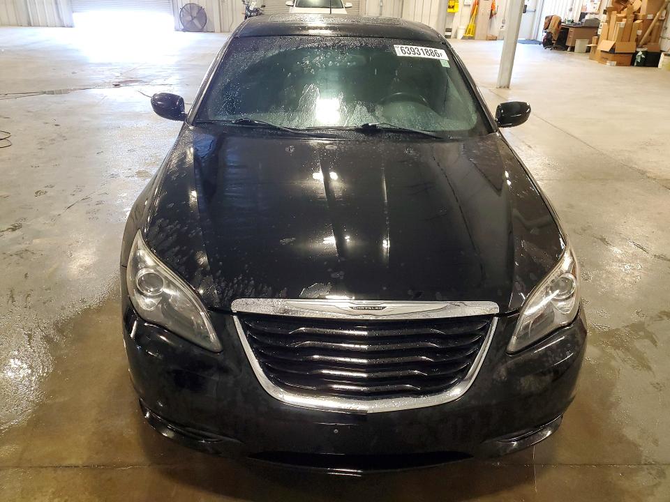 Photo 5 from auction – 2011 CHRYSLER 200 with VIN 1C3BC8FG1BN601236