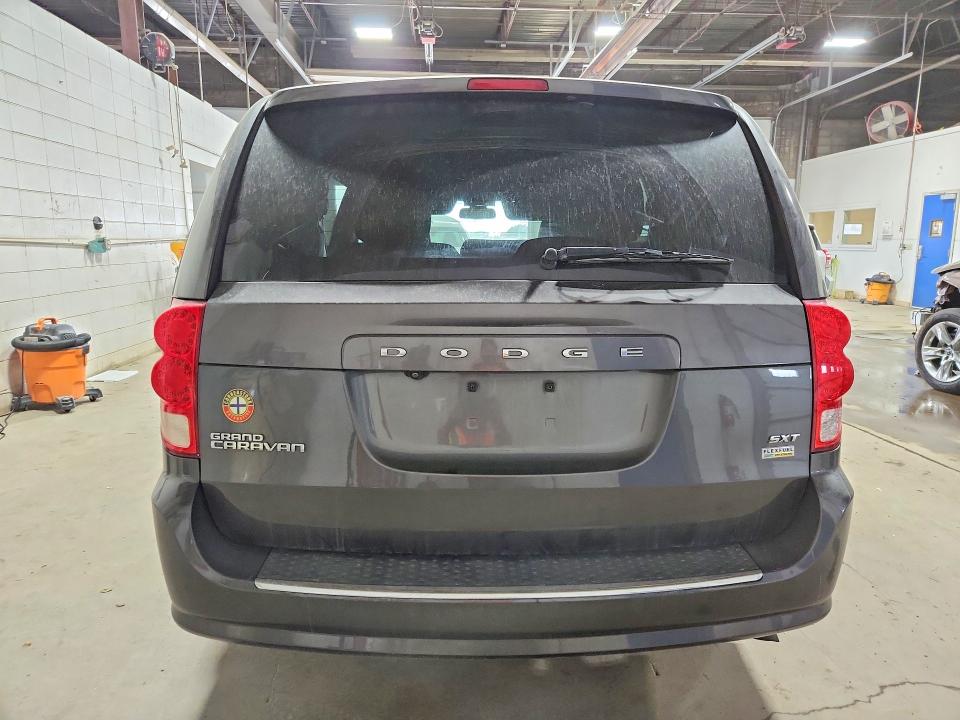 Photo 6 from auction – 2018 DODGE GRAND CARAVAN with VIN 2C4RDGCG9JR297113