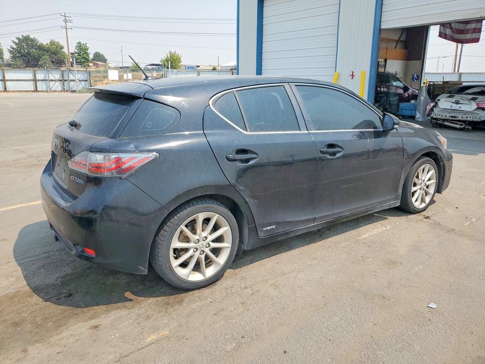 Photo 3 from auction – 2011 LEXUS CT with VIN JTHKD5BH2B2010015