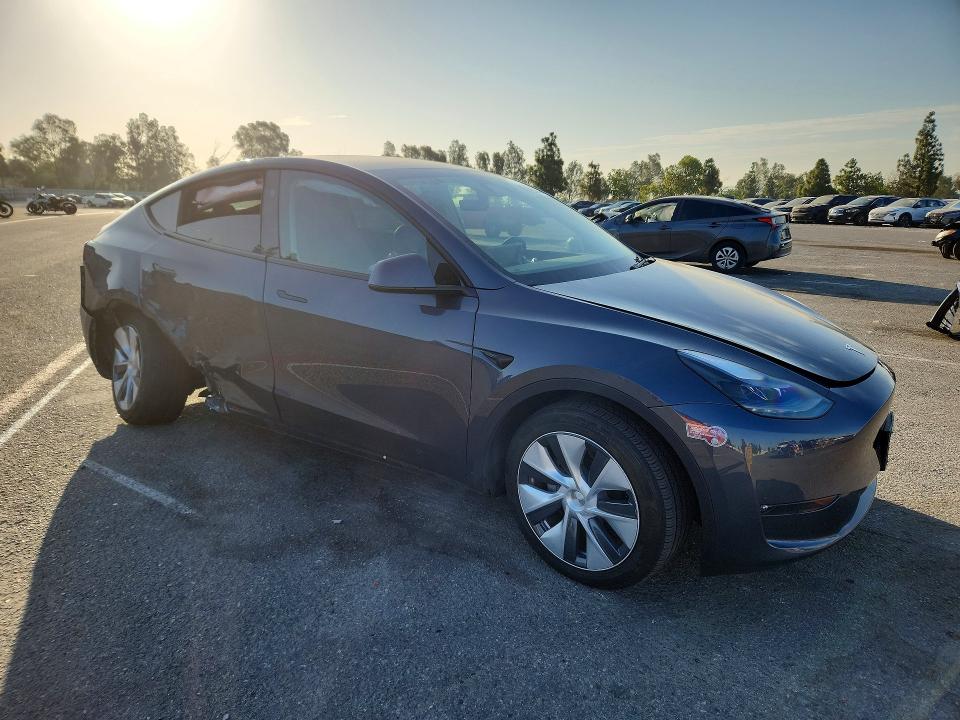 Photo 4 from auction – 2023 TESLA MODEL Y with VIN 7SAYGDEE6PF911250