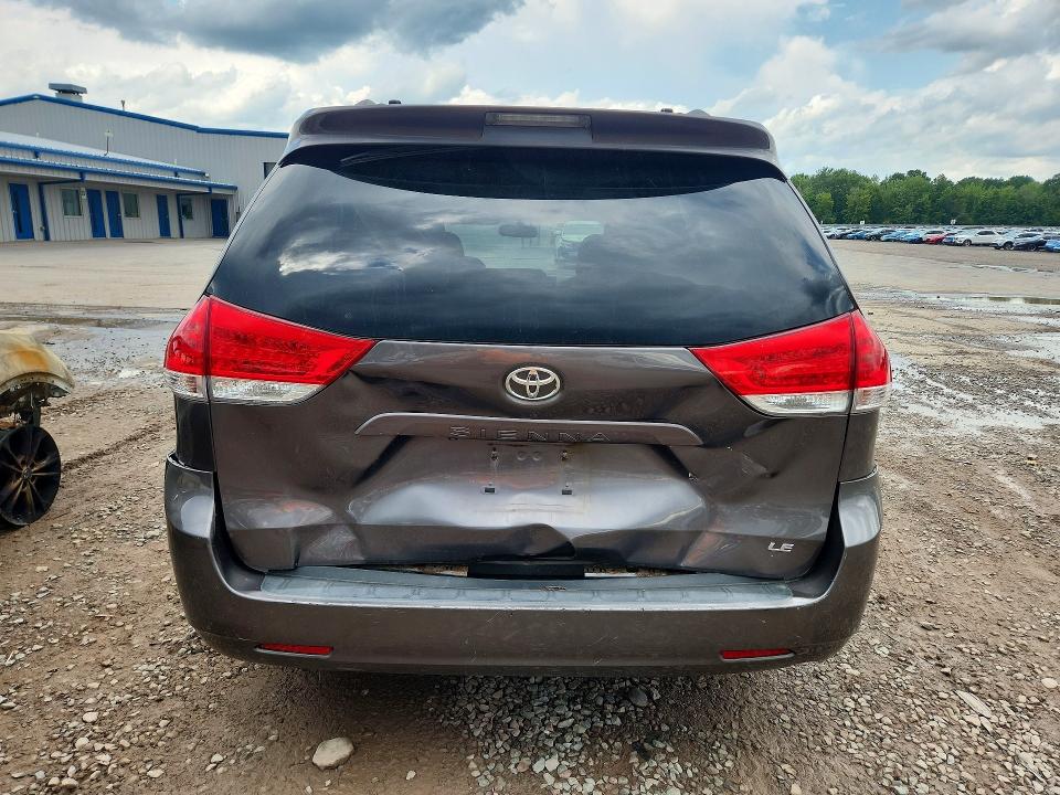 Photo 6 from auction – 2011 TOYOTA SIENNA with VIN 5TDKK3DC3BS076787