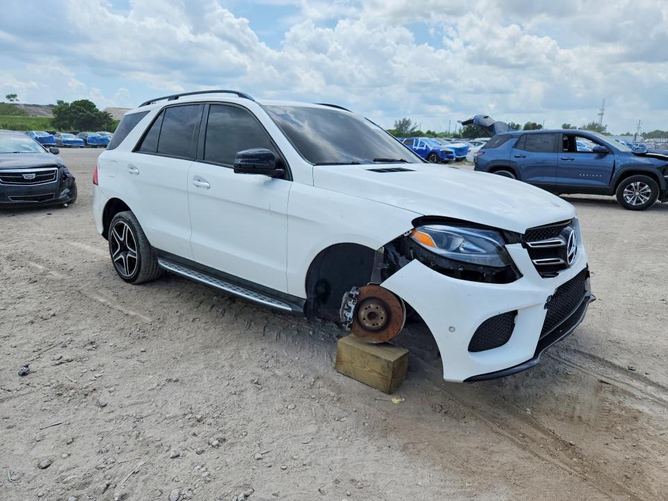 Снимка 4 от търг – 2017 MERCEDES-BENZ GLE с VIN 4JGDA5JB0HA815201