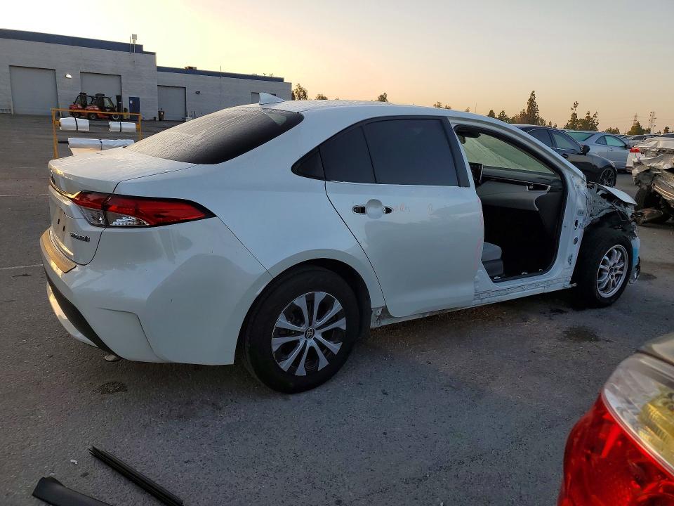 Photo 3 from auction – 2021 TOYOTA COROLLA with VIN JTDEAMDE7MJ009536