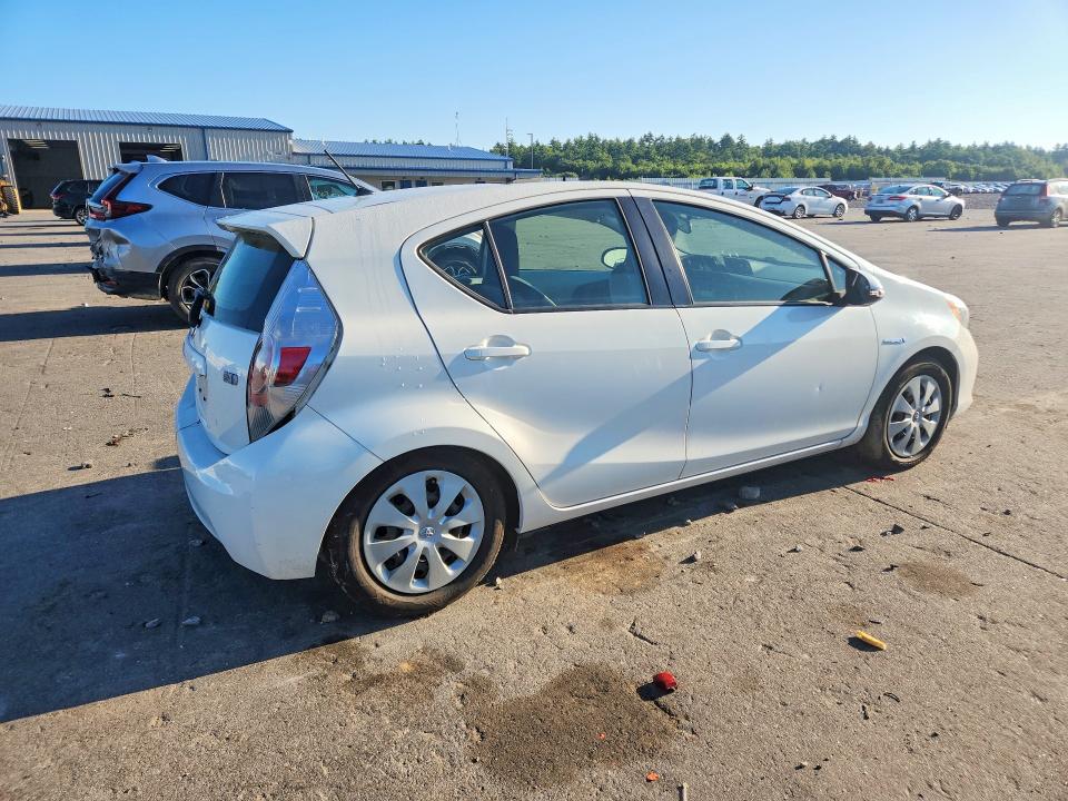 Photo 3 from auction – 2012 TOYOTA PRIUS C with VIN JTDKDTB34C1524353