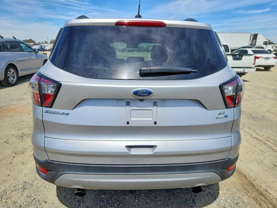 Photo 6 from auction – 2018 FORD ESCAPE with VIN 1FMCU9GD2JUA10761