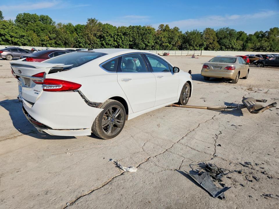 Photo 3 from auction – 2017 FORD FUSION with VIN 3FA6P0VP9HR200629
