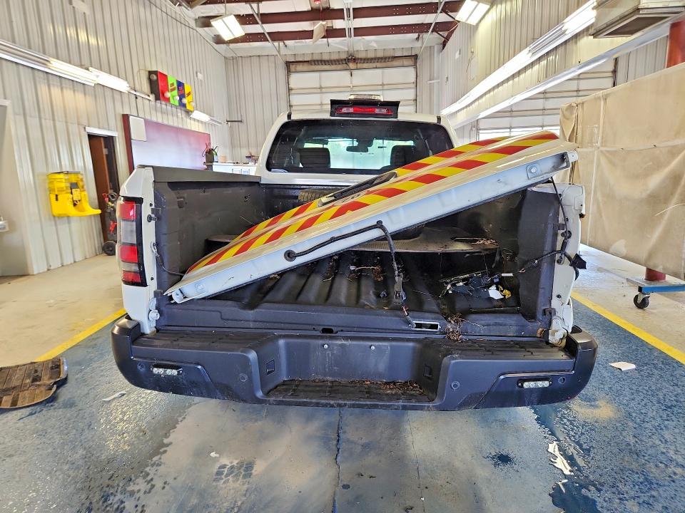 Photo 6 from auction – 2024 NISSAN FRONTIER with VIN 1N6ED1CM9RN664860