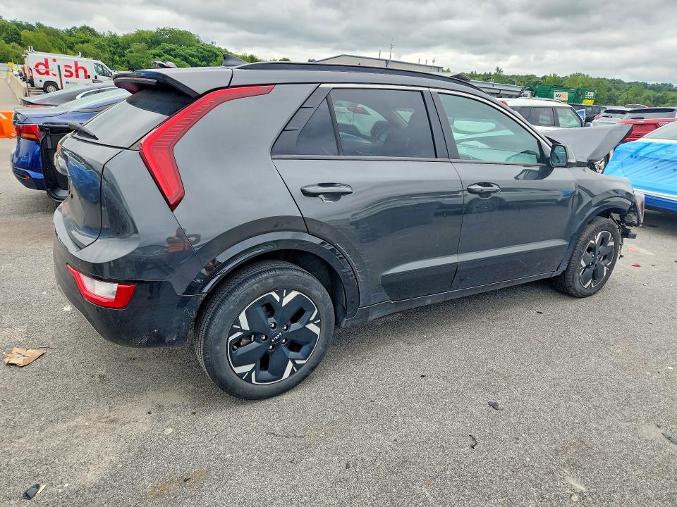 Photo 3 from auction – 2023 KIA NIRO with VIN KNDCR3L11P5052954