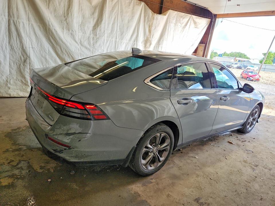 Photo 3 from auction – 2023 HONDA ACCORD with VIN 1HGCY2F63PA024585