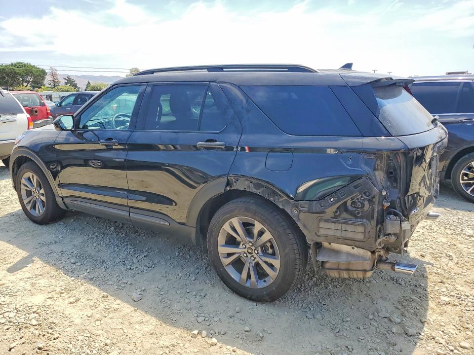 Photo 2 from auction – 2022 FORD EXPLORER with VIN 1FMSK7DH6NGA30500