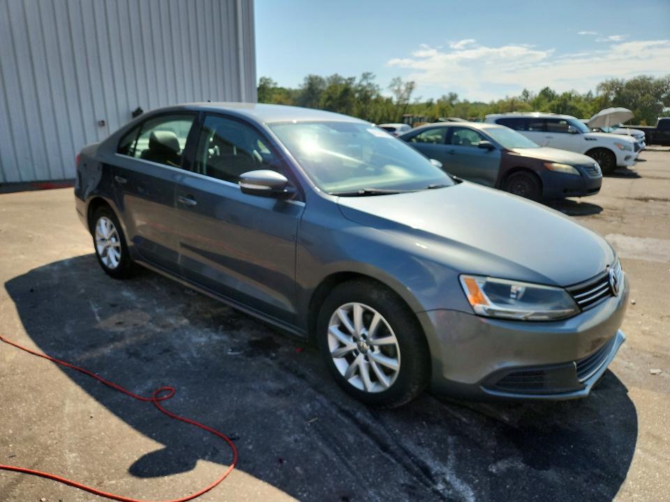 Photo 4 from auction – 2014 VOLKSWAGEN JETTA with VIN 3VWD17AJ4EM296611