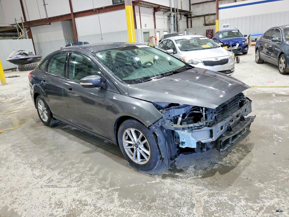 Photo 4 from auction – 2017 FORD FOCUS with VIN 1FADP3F2XHL320112