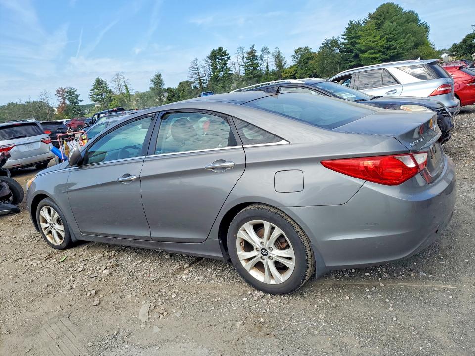 Photo 2 from auction – 2012 HYUNDAI SONATA with VIN 5NPEC4AC9CH440531