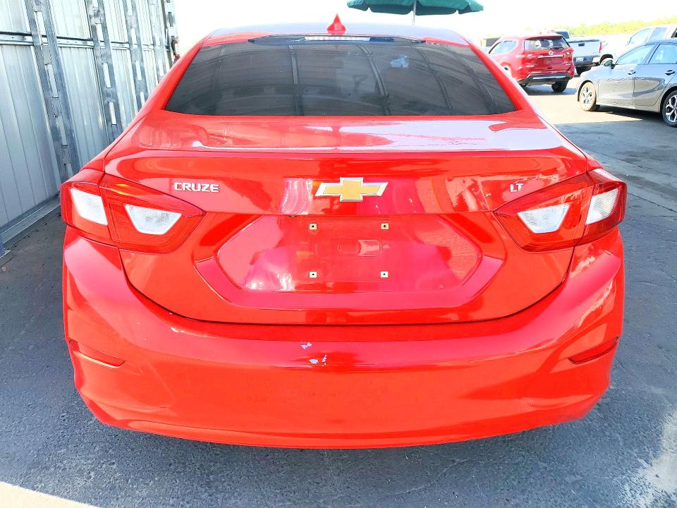 Photo 6 from auction – 2017 CHEVROLET CRUZE with VIN 1G1BE5SM7H7102950